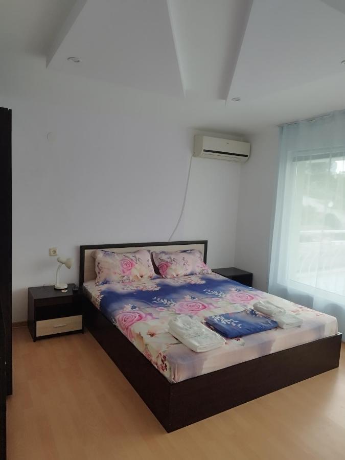 Family Hotel Kentavar 2 بايالا المظهر الخارجي الصورة